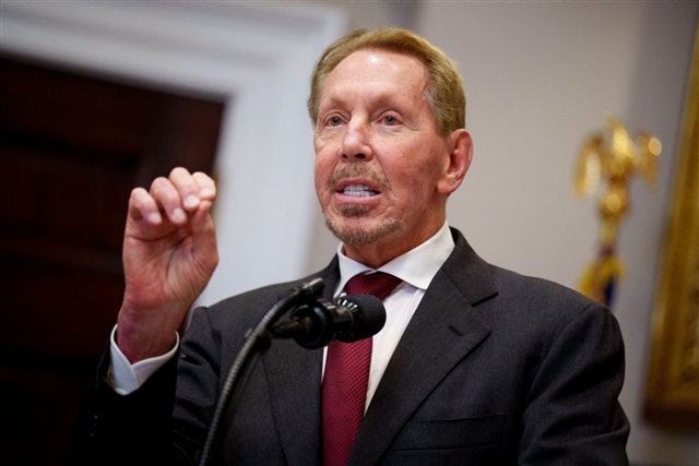 Oracle rides AI wave with massive contracts and bullish outlook