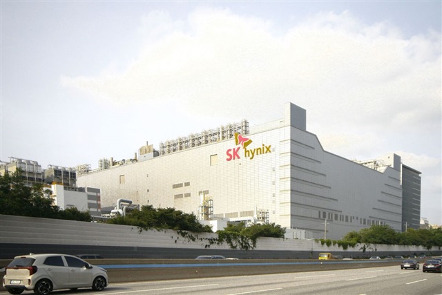 SK Hynix’s rumored slowing TCB investment raises concerns for Hanmi Semiconductor as bonders market expands