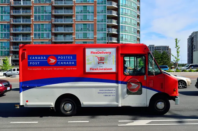 Canada Post union’s shifting strike tactics spark shipping concerns