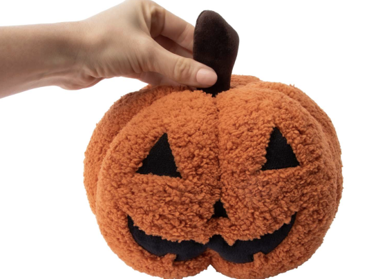 five-below’s-halloween-decor-is-hard-to-beat!-6-spooky-finds,-all-for-under-$7