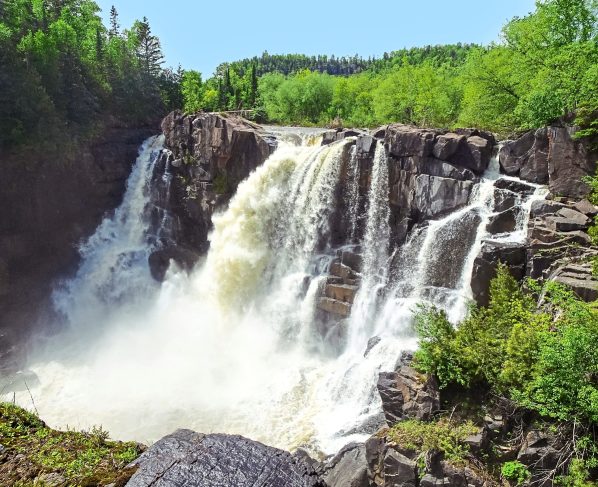 6-fun-things-to-do-in-grand-marais,-minnesota—kayaks-to-art