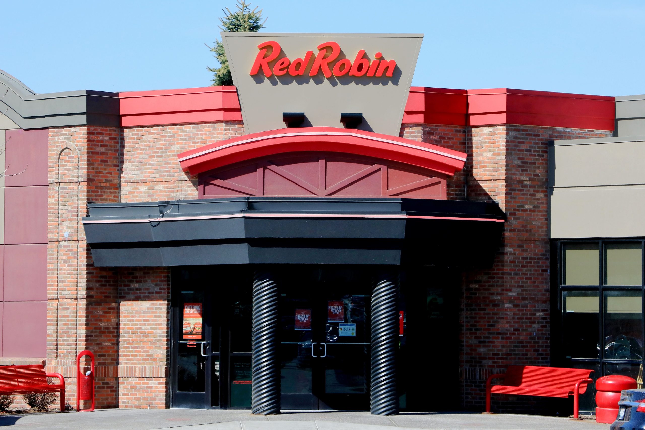 6 Food Chains With Money-Saving Family Meal Deal Offers: Chick-fil-A & More!