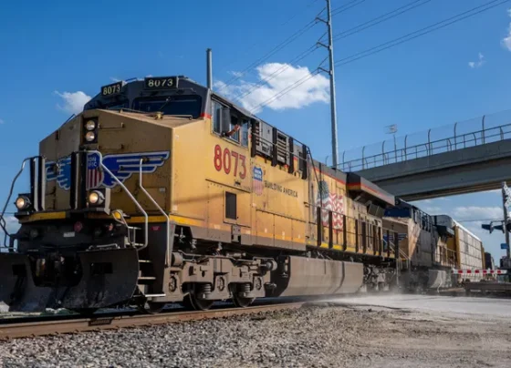 union-pacific-norfolk-southern:-shippers-flag-merger-concerns