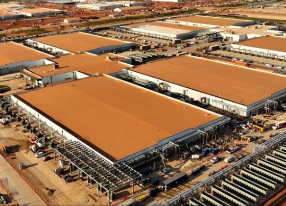 foxconn-set-to-gain-from-us$400b-data-center-expansion-in-us-by-big-names