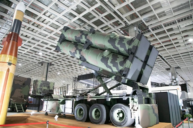 Rising defense budgets push Taiwan IPC firms toward aerospace markets