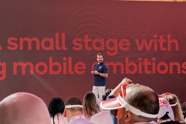 Qualcomm ramps up Snapdragon branding in bid to lead AI PC market