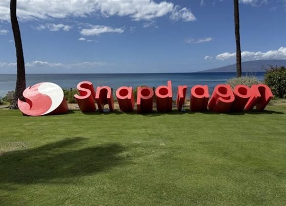 qualcomm’s-2025-snapdragon-summit:-solid-upgrades-but-ai-vision-falls-short