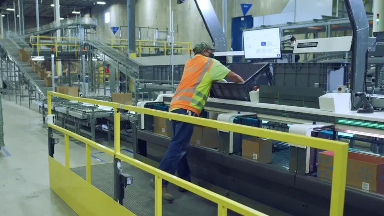 Walmart invests $300M in North Carolina fulfillment center