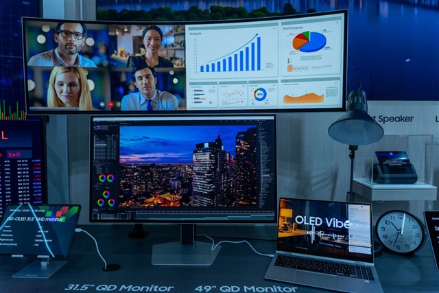 South Korean panel makers lead surge in monitor OLED shipments for 2025