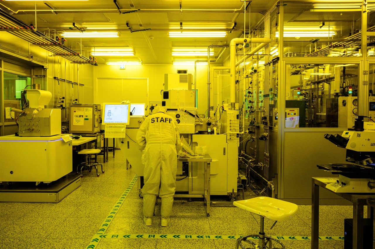 L&T Semiconductor partners with Foxconn’s HYS to develop high-voltage power wafers