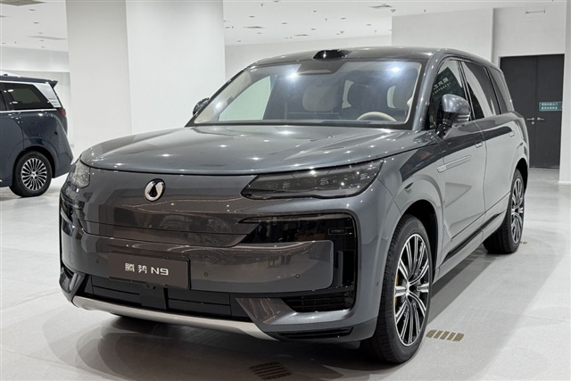 JVs reclaim ground in China’s auto market as local EV makers falter