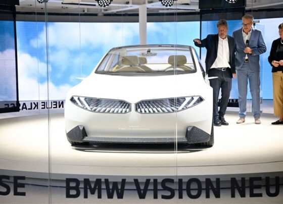 analysis:-china’s-ev-market-awaits-bmw’s-neue-klasse-in-2026