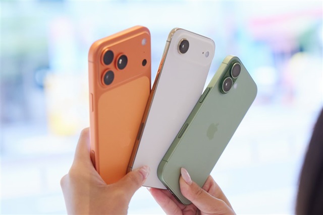 iPhone 17 sales exceed expectations to drive strong momentum in China for first quarter of FY26