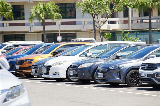 Automotive chip demand rebounds despite supply chain headwinds