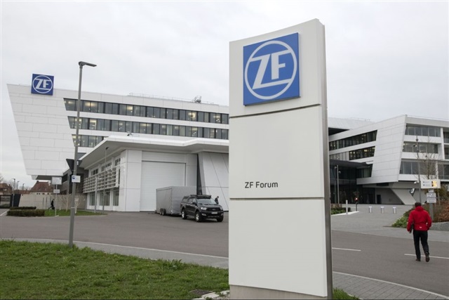 European tier 1 and Japanese automakers sound alarms over Nexperia chip crisis