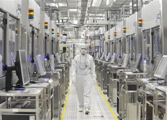 db-hitek-gains-as-samsung-and-tsmc-reportedly-scale-back-8-inch-chip-output