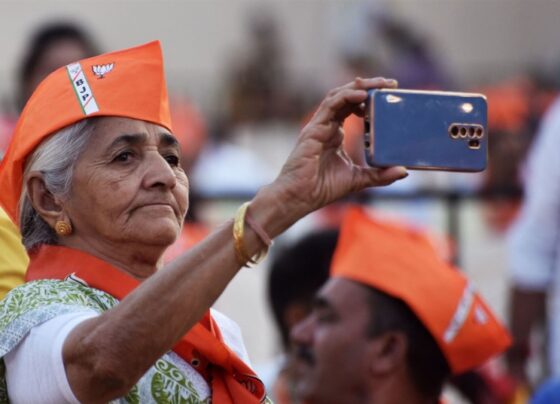 premiumization-boosts-qualcomm-as-apple-posts-fastest-growth-in-india