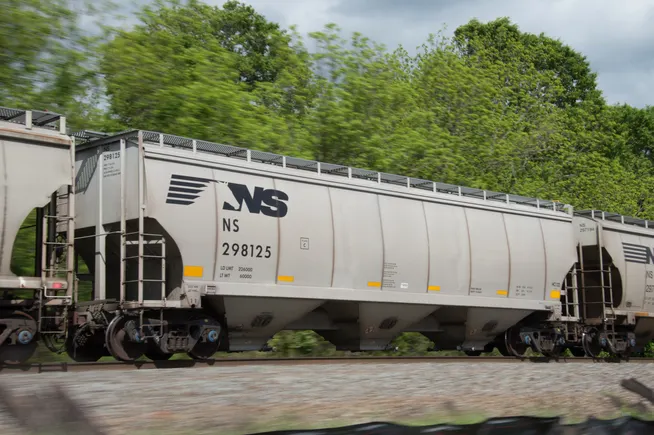 Union Pacific, Norfolk Southern merger approved by shareholders