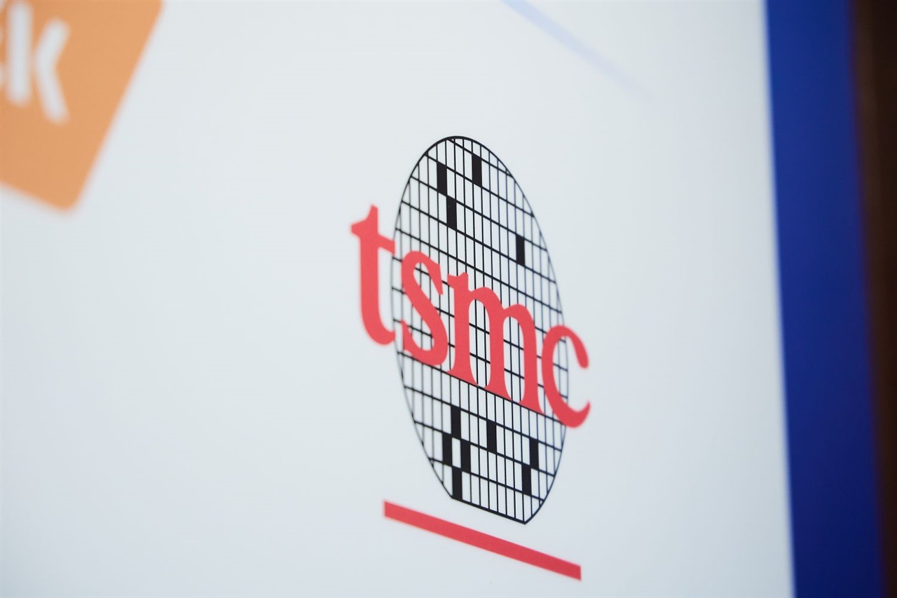 Intel dismisses trade-secret claims involving former TSMC executive as Taiwan probe continues