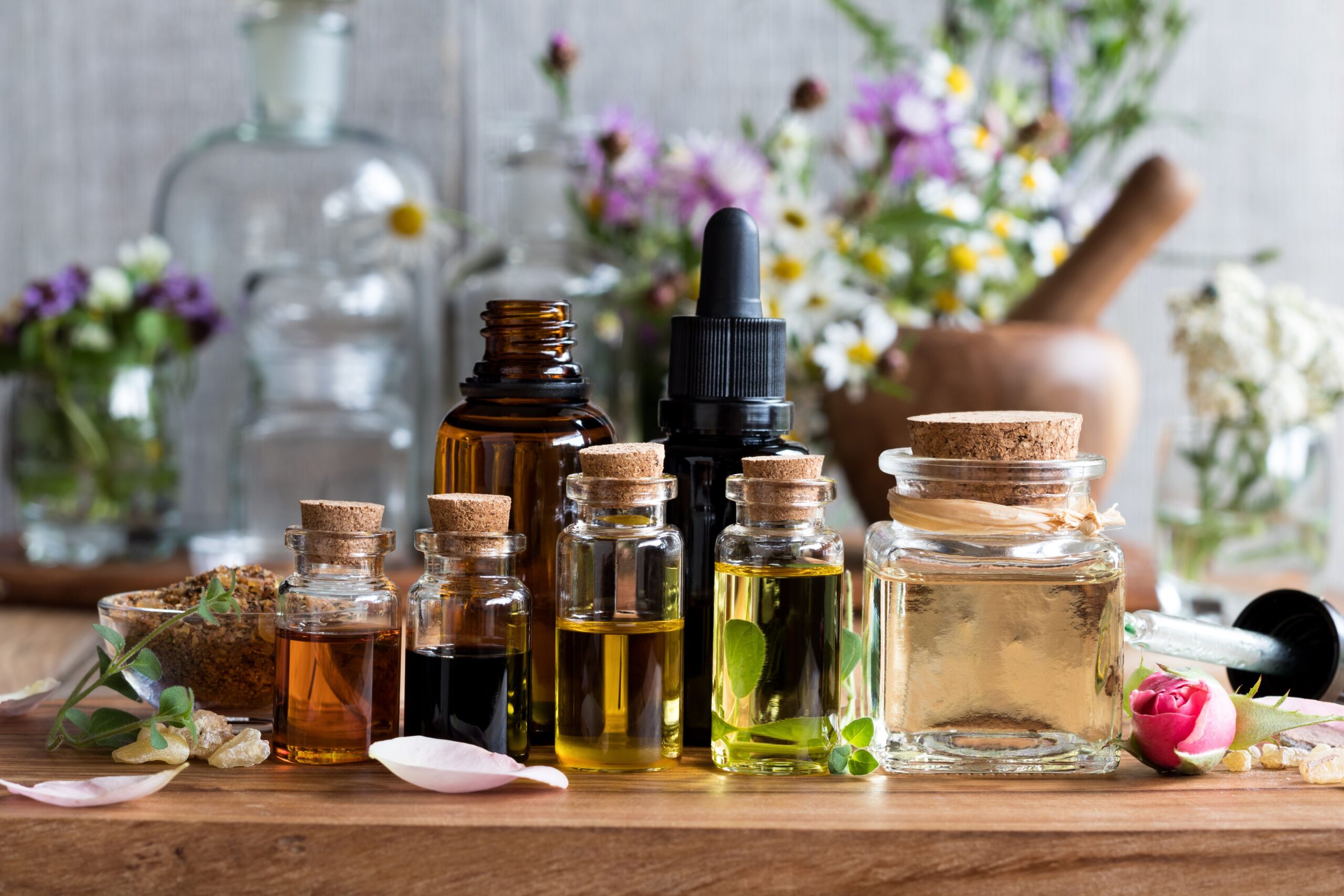 <![CDATA[Essential Oils: A Pharmacist Guide for Alternative Pain Management]]>