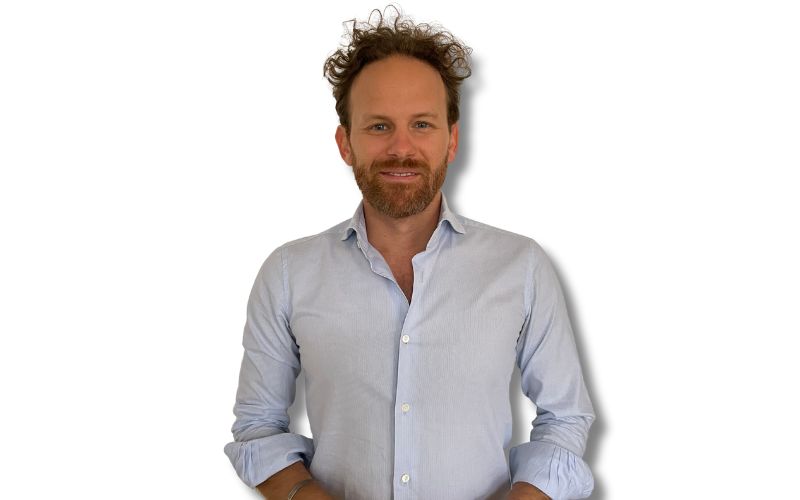 Dubbi su un servizio da lanciare nella tua farmacia? Consultati con lo staff e i tuoi clienti. E con l’AI