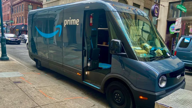 Amazon tests 30-minute delivery