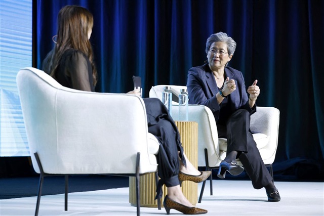 AMD’s Lisa Su dismisses AI-bubble talk while it prepares taxed MI308 exports to China