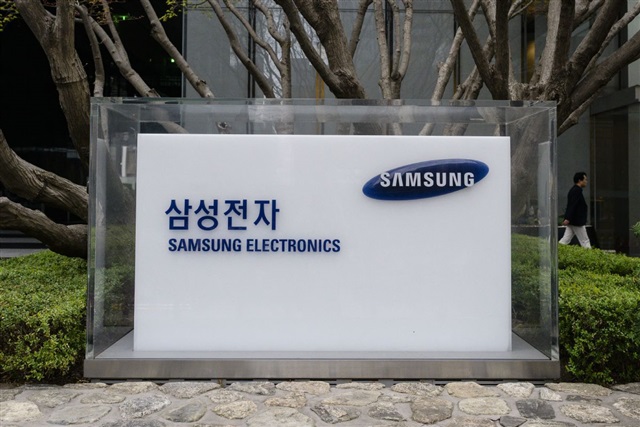 Broadcom CEO visits South Korea as Samsung HBM4 reportedly obtains Google TPU certification