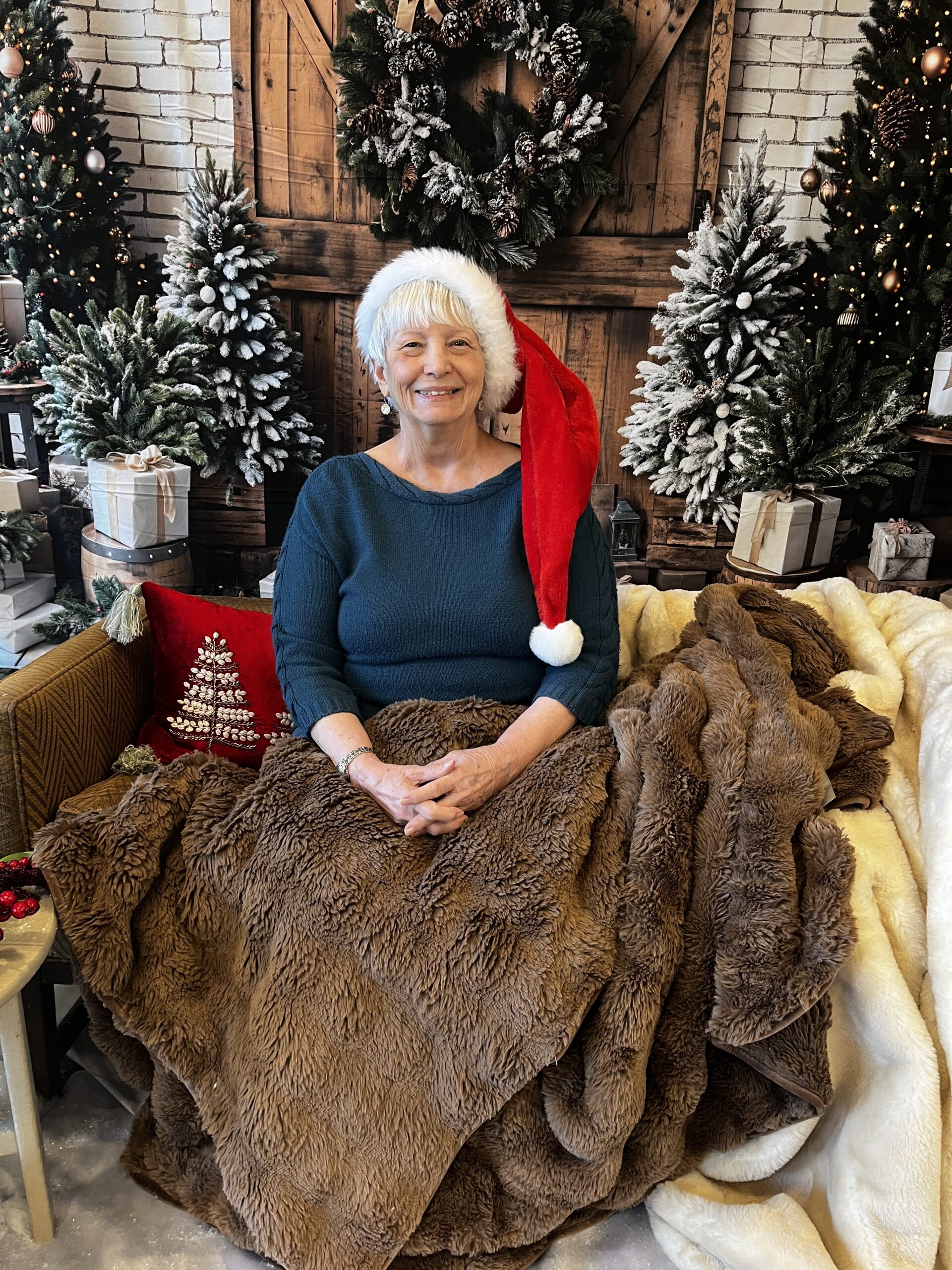 Holiday Makeover Magic! Senior Living Residents Shine in Festive Glamour Shots: ‘This Is a Story That Deserves To Be Shared’