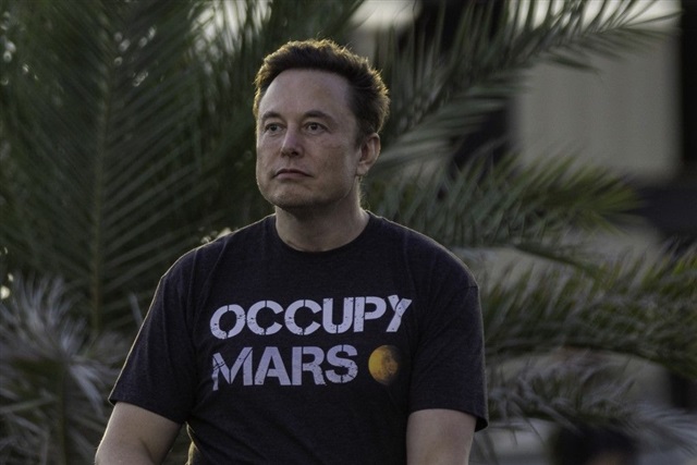 Musk accelerates SpaceX IPO to build Starlink-based space data centers