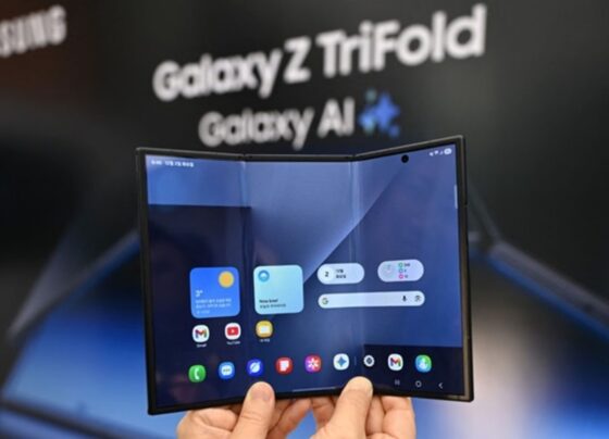samsung-tri-fold-phone-sees-strong-sales-despite-high-repair-costs