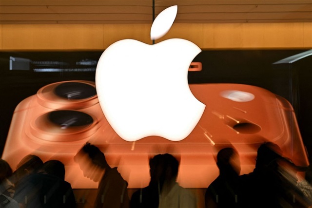 Apple unveils SHARP AI model for rapid 3D scene generation from 2D images