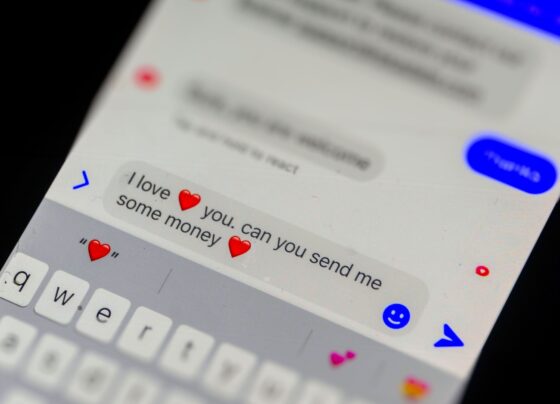 reddit’s-best-advice-for-helping-victims-of-celebrity-romance-scams