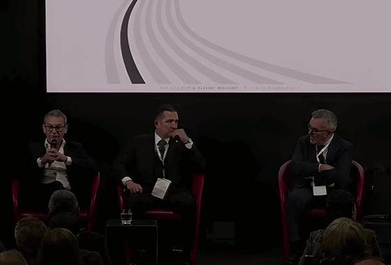 le-parole-d’ordine-della-farmacia-organizzata-nel-2026:-distintivita,-posizionamento,-compliance