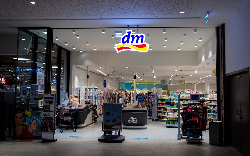 In Germania dm-drogerie markt apre la sua farmacia online. E in Italia? Al momento «nessun piano»