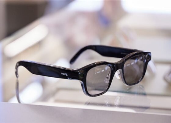 htc-eyes-china-launch-for-vive-eagle-ai-glasses-in-january-2026