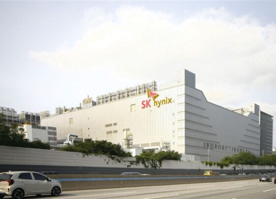 samsung,-sk-hynix-reportedly-accelerate-hbm4-production-to-early-2026