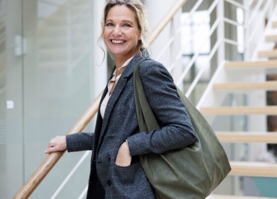 stop-getting-rejected!-how-to-find-a-new-job-by-outsmarting-ai