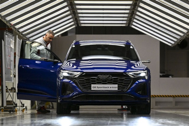 Global auto market faces turning point in 2026 as competition in China intensifies