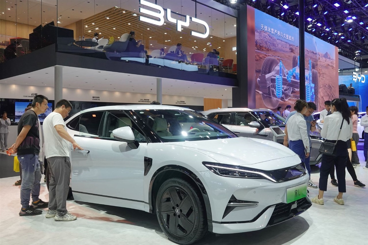 BYD meets 2025 EV sales target, set to surpass Tesla as top BEV maker