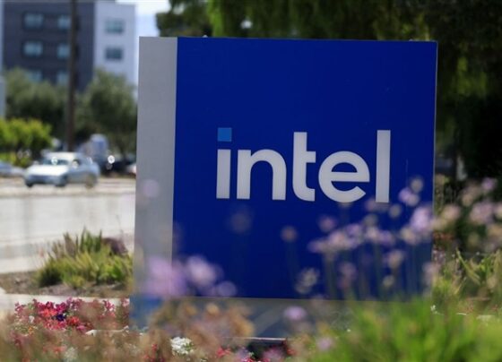 vietnam-urges-intel-to-boost-semiconductor-backend-capacity