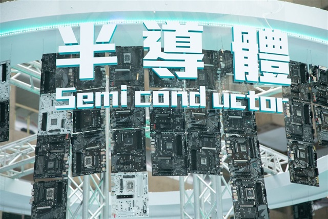 Analysis: Chip boom squeezes device makers as surging component costs threaten margins