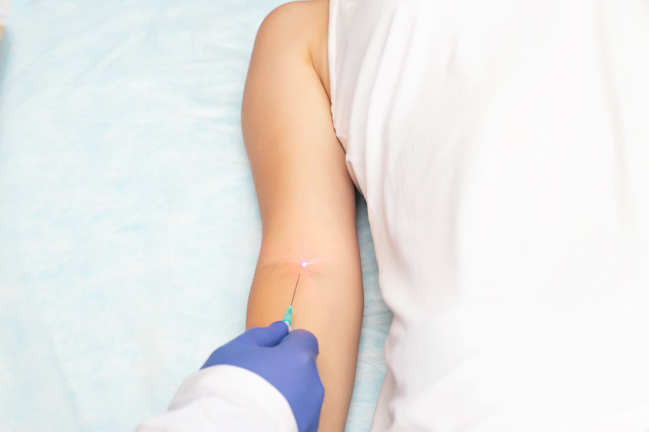 <![CDATA[Intravenous Laser Irradiation Improves Metabolic Markers in Patients With Hyperlipidemia]]>