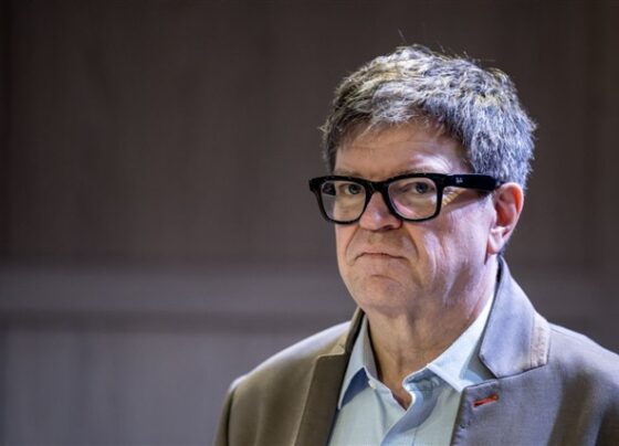yann-lecun-breaks-silence-on-meta-exit-after-llama-4-stumble