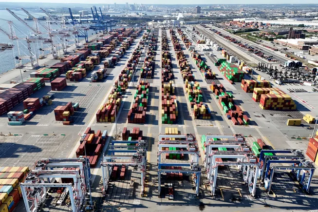 Transpacific ocean rates spike to start 2026