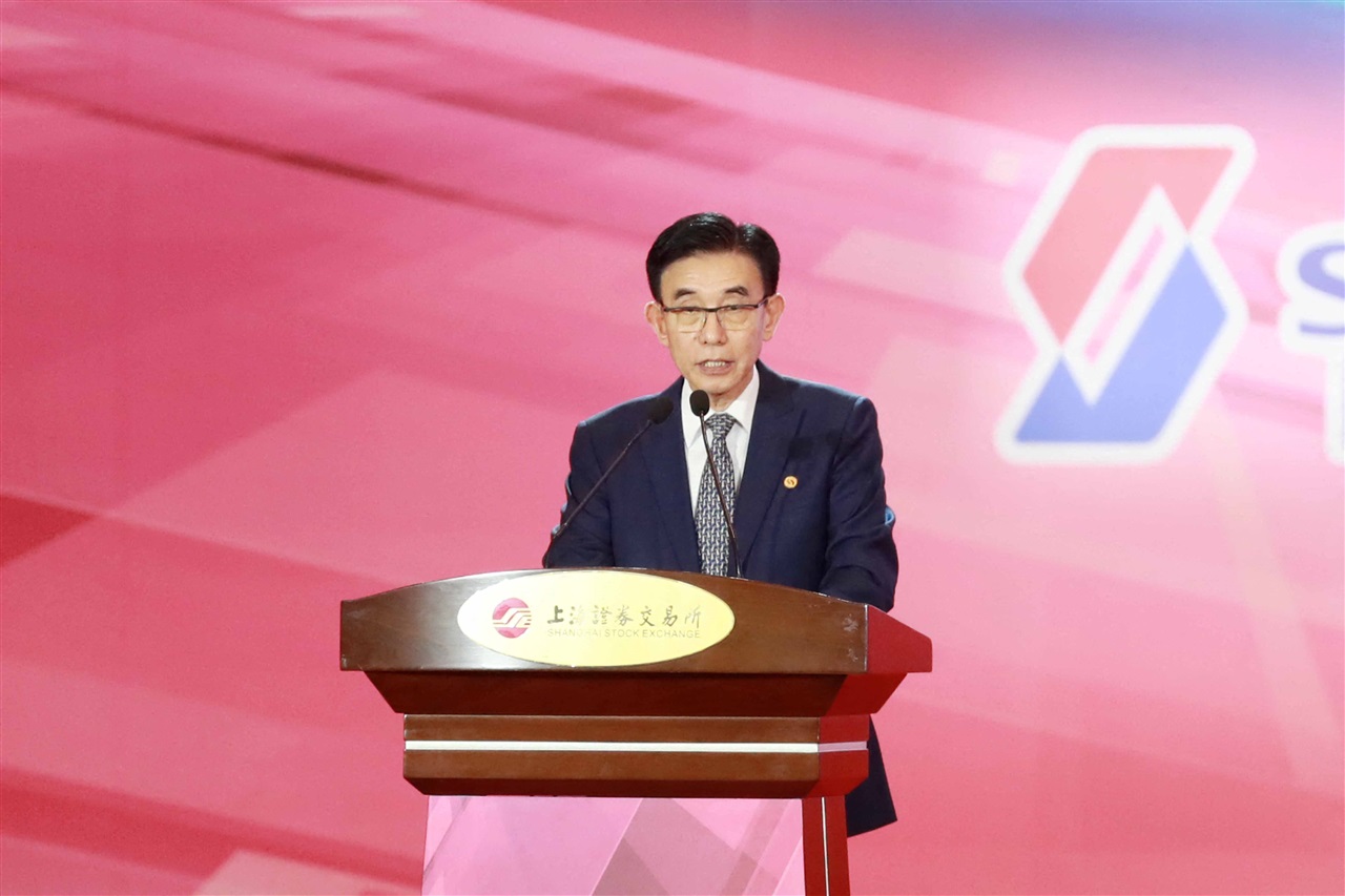 AMEC chairman plans share sale after restoring Chinese citizenship