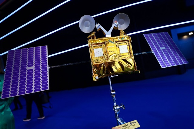 Seeking independence from Starlink, Japan backs homegrown satellites