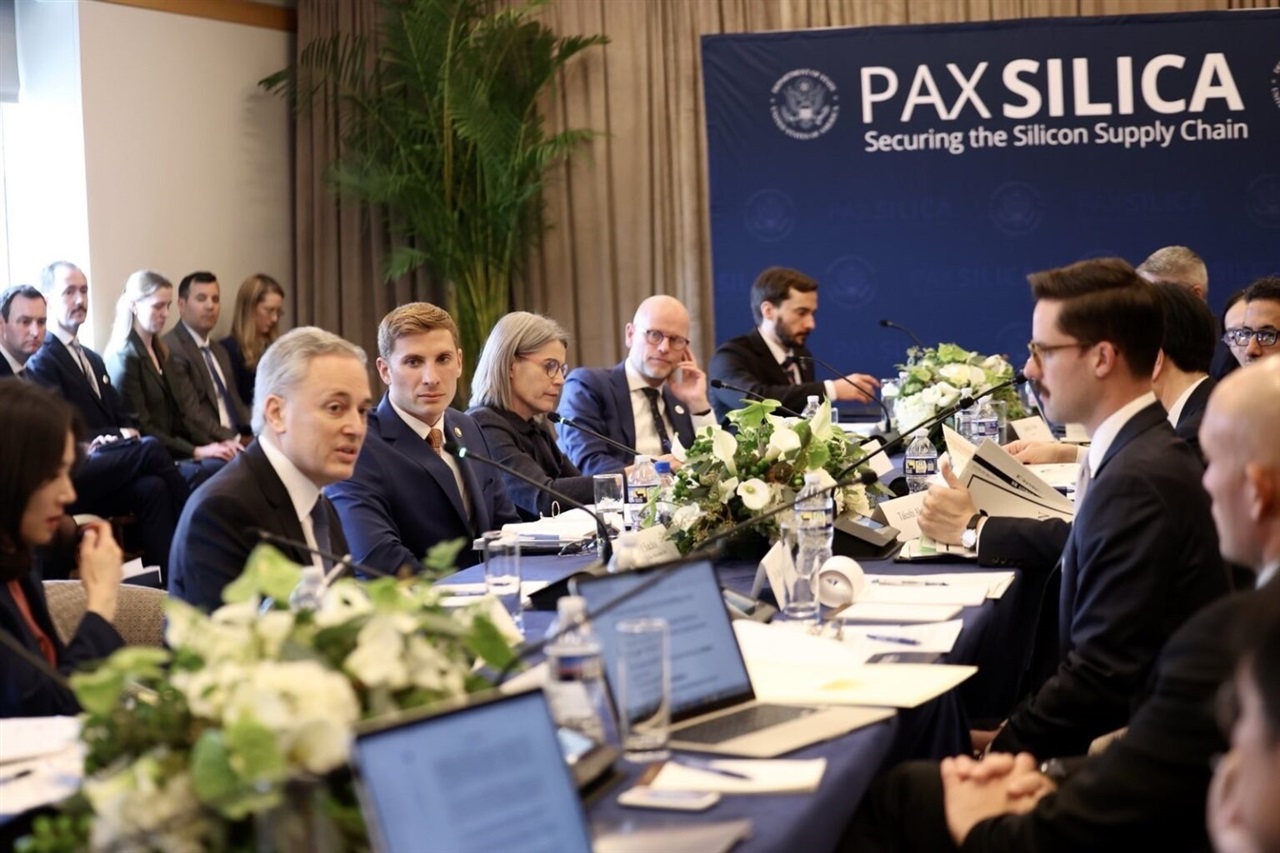 Qatar, UAE join US-led Pax Silica supply chain pact